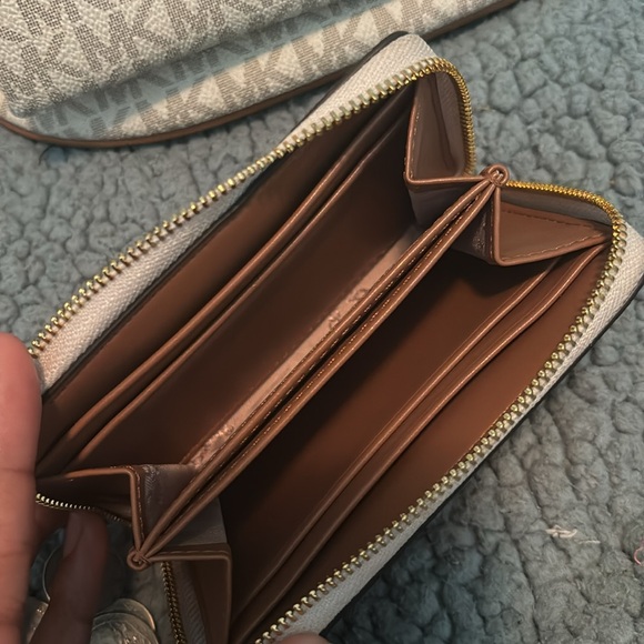 MK fanny bag and wallet set! - Picture 5 of 16